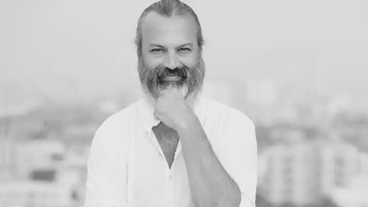 (Health) Investment tips from a bilingual yoga teacher